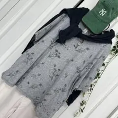 《CALINER》中花柄 Tシャツ 杢グレー ゆったり ちびポケット 前後差