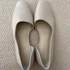 スクエアトゥローヒールパンプス