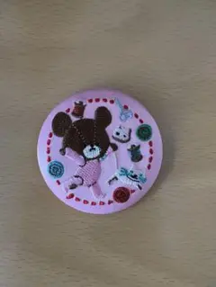 くまのがっこう　刺繍缶バッジ