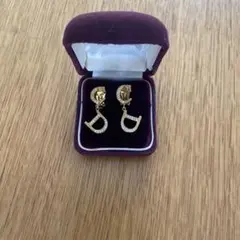 ゴールド D型 クリスタル イヤリング