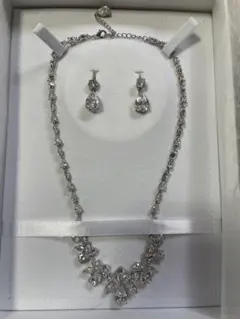 ラブティアラ　ネックレス&イヤリング