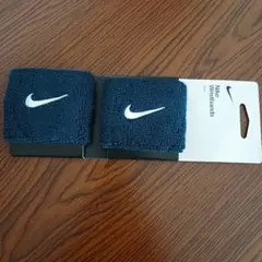 NIKE　ナイキ　ダークブルー　リストバンド　バドミントン　バスケ　テニスのサムネイル