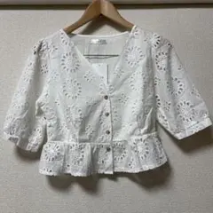 ●新品●fifth カットワークレースブラウスのサムネイル