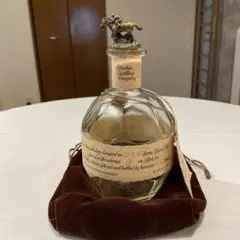 Blanton's ボトルキャップディスプレイ台座B.N.O.N.Sキャップのみ