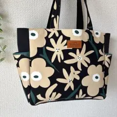 サイドポケット付きトートバッグ　北欧柄　ハンドメイド　[訳あり]