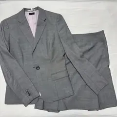 グレー スカートスーツ