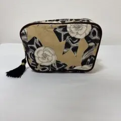 CHANEL シャネル カメリア柄 ポーチ タッセル 小物入れ コスメポーチ