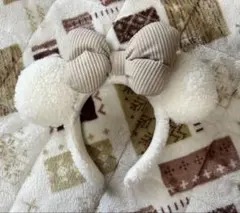 ディズニーカチューシャ 白 ベージュ もこもこ　ボア