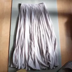 UNIQLO M ライトグレー プリーツスカート
