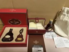 ヘネシー50ml×2 本革製メタルプレート付きキーリング　ジュエリーボックスのサムネイル