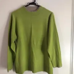 綺麗なグリーン　長袖ニット　重ね着風　サイズLL