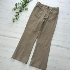 くすみ黄土色 ストレートレッグ スラックス