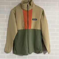 ベージュ マウンテンパーカー