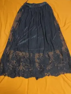 黒 レースフレアロングスカート