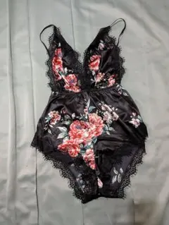 2540 ⭕️最高級品⭕️ 花柄レースボディースーツ 黒 L