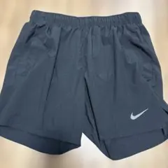 Nike ブラック ショートパンツ