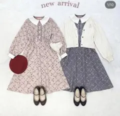 Fintフィント　ピンクのボタン付き膝丈ワンピースのサムネイル