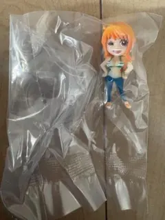 ワンピース ナミ ミニフィギュア　ワンピの実　ガチャガチャ