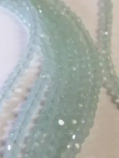 《アンティーク》磨りガラスビーズのネックレス / ブレスレット