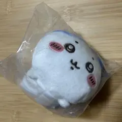 ちいかわ　ねそべりぬいぐるみ　ハチワレ　カプセルトイ