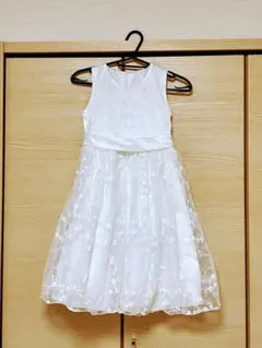 期間限定値下げします　子供用　ホワイト レース付き ドレス 130cm