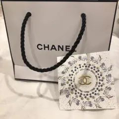 CHANEL シャネル　ショッパー　紙袋　ホワイト　ミニ