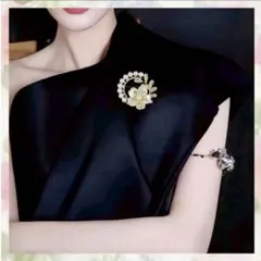 パール フラワーブローチ ゴールド 花 ビジュー 華やか 入学式 卒業式 上品