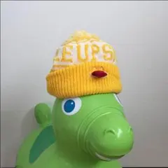 ポンポン付き ニット帽