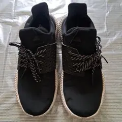 【期限付き出品です】アディダス！ 軽量 トレーニングシューズ スニーカー