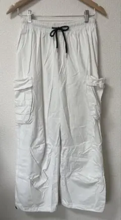 ホワイト パンツ