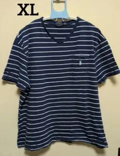 vネックtシャツ