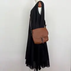 本革　ブラウン　レザー ショルダーバッグ 丁度良い大きさ　メンズ　レディース