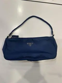 プラダ アクセサリーポーチ ブルーネイビー 三角プレート ショルダーバッグ