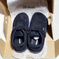 【新品未使用】ホビベア 黒 子供用スニーカー キッズ 男女兼用 20.5cm 靴