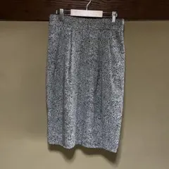 ひざ丈スカート