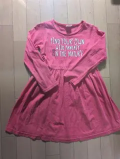 ピンク 長袖 ワンピース プリント入り