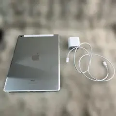 Apple iPad (第８世代) Wi-Fi + Cellular シルバー