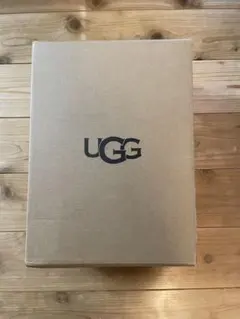 UGG ブラウン　引っ越しするのに売り切りたいのでお安く出品しています！