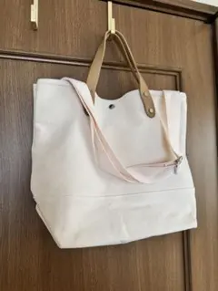 韓国　ホワイトキャンバス ハンドバッグ　ショルダー付き