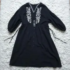 【新品】JEANASIS　ジーナス　エンブロイダリー刺繍ワンピース