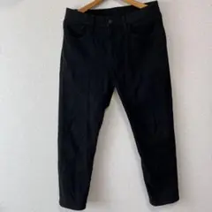 ユニクロ　ezyジーンズ　ブラック　Mサイズ 黒デニムパンツ スリムフィット