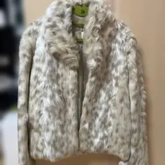 Feminist ベージュファーショートジャケット