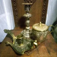 金属製キャンドルスタンド2品とマグカップ