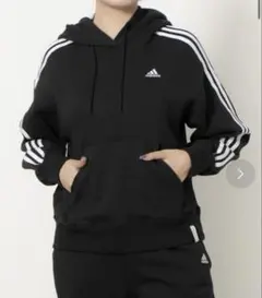 adidasレディース スウェットパーカー スウェットフーディ （ブラック）