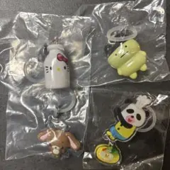 めじるしアクセサリー 4個セット　サンリオ•たまごっち