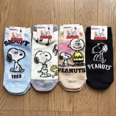 【新品】スヌーピー ソックス ４足セットのサムネイル