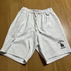 MLBドジャース　大谷翔平　ロゴ刺繍　ハーフパンツ　ショートパンツ　ライトグレー