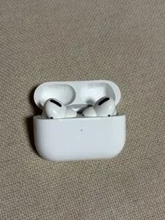 AirPods Pro 本体 ワイヤレス充電対応　イヤホン有り