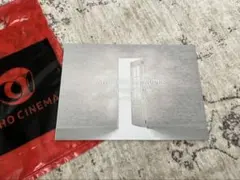 The White Lounge in CINEMA劇場版パンフレット