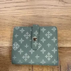 Daily russet グリーン薄型二つ折り財布